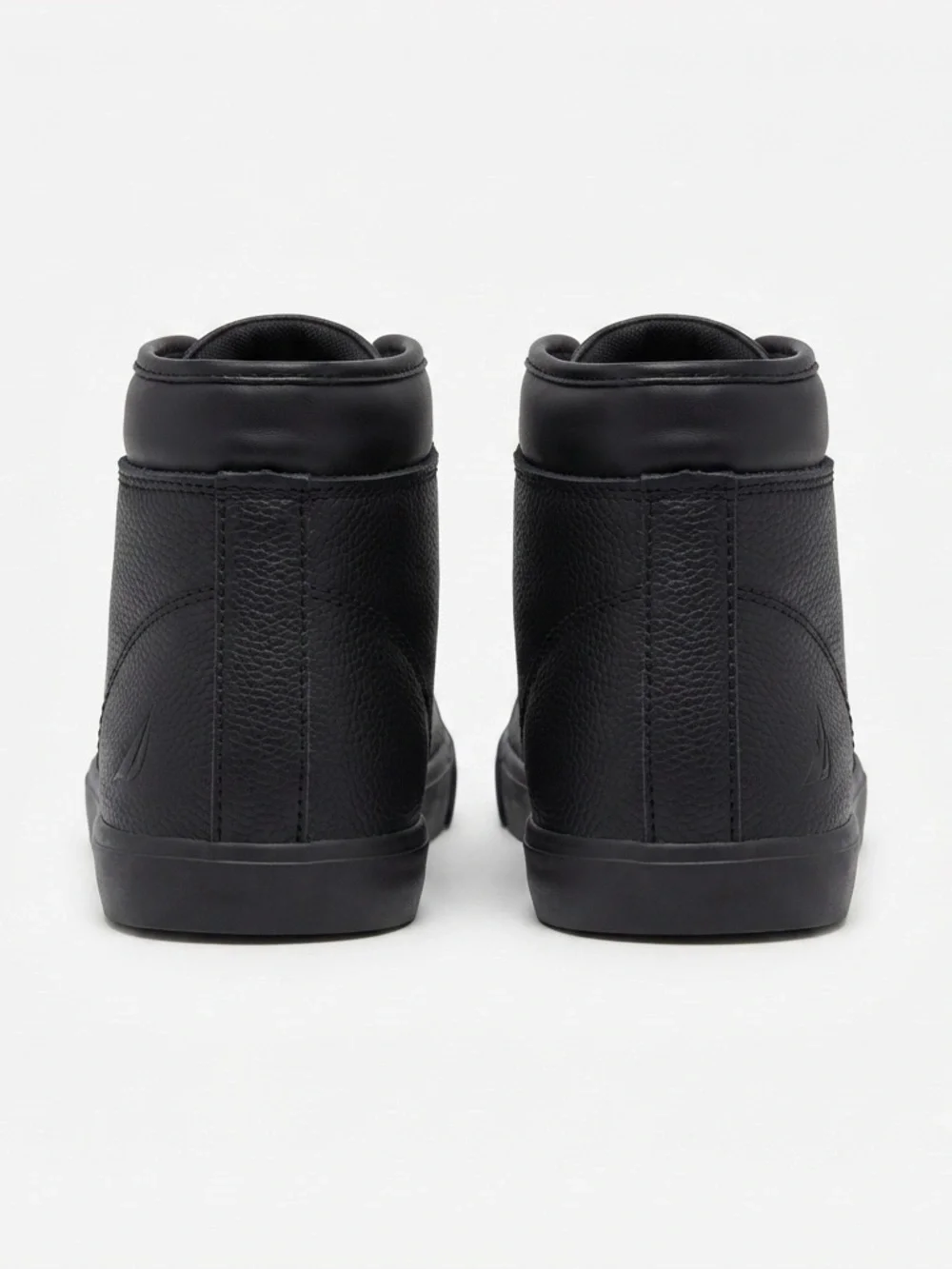 Nautica Breakwater Men’s Leather Chukka Boots 10